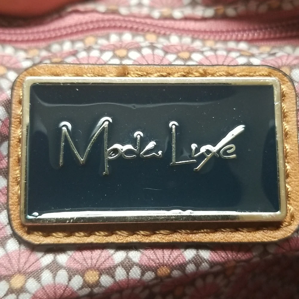 Moda Luxe cognac adjustable waist bag with tassles - Picture 3 of 7